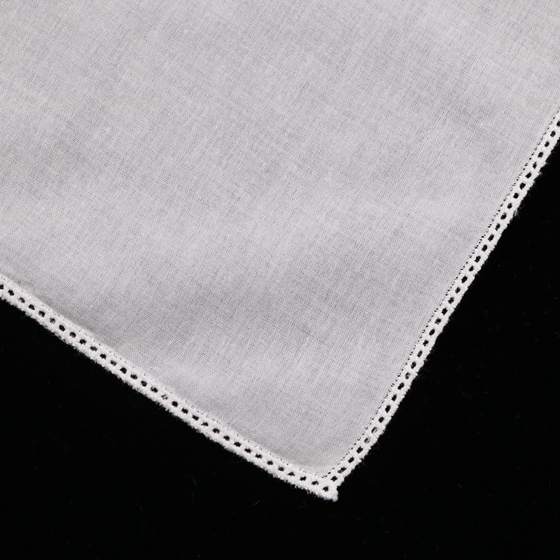 C005 Белые хлопковые кружевные – обзор и цена Monogrammed Handkerchief