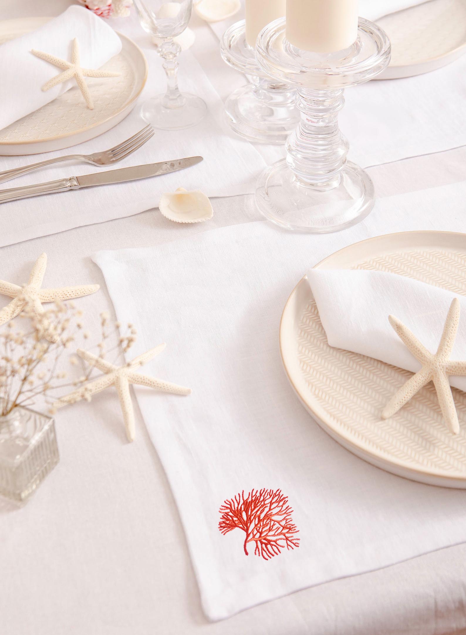 Многоцветные салфетки с вышивк – обзор и цена Monogrammed Handkerchief