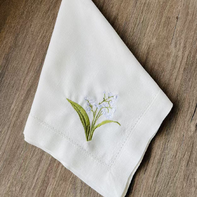 Вышитые салфетки, подставки по – обзор и цена Monogrammed Handkerchief
